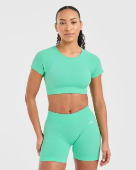 Adapt Seamless Crop Top