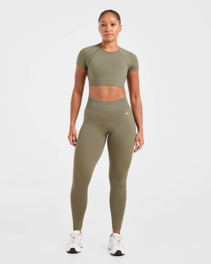Adapt Seamless Crop Top