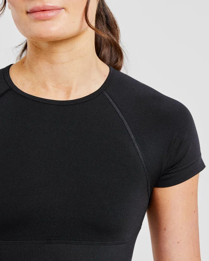 Adapt Seamless Crop Top