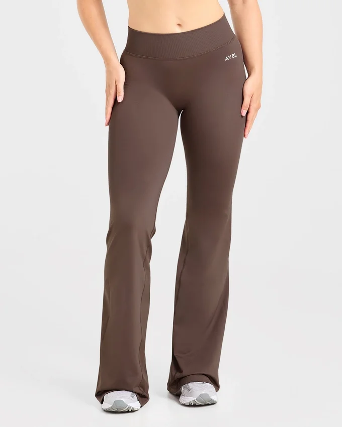 Adapt Seamless Flared Leggings