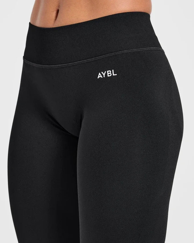 Adapt Seamless Flared Leggings
