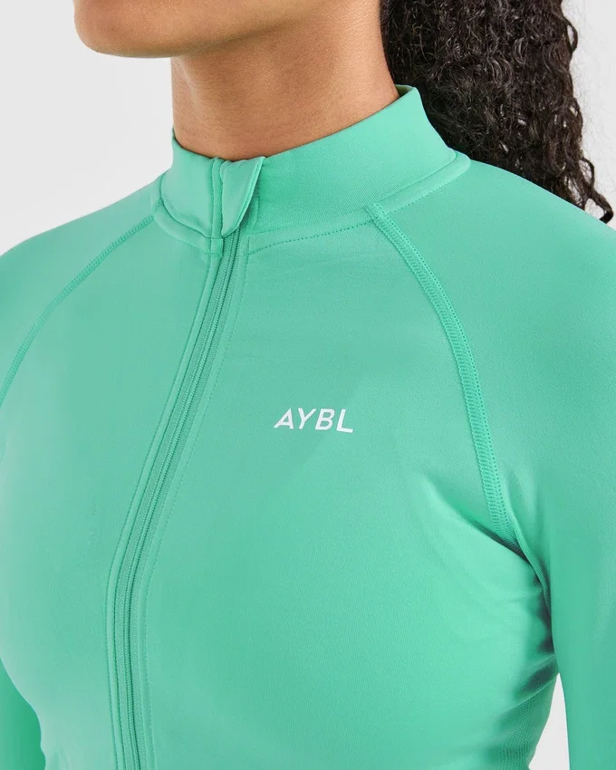 Adapt Seamless Jacket
