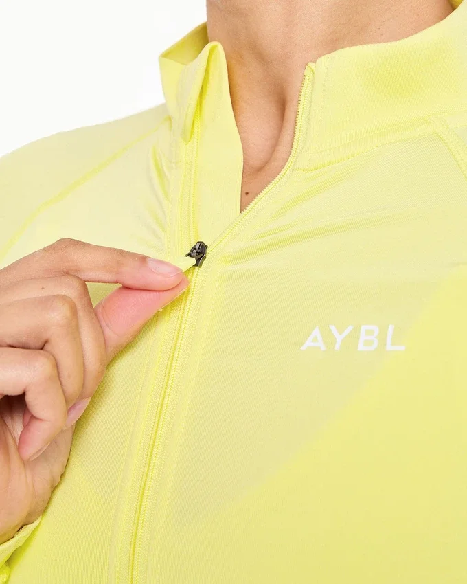 Adapt Seamless Jacket