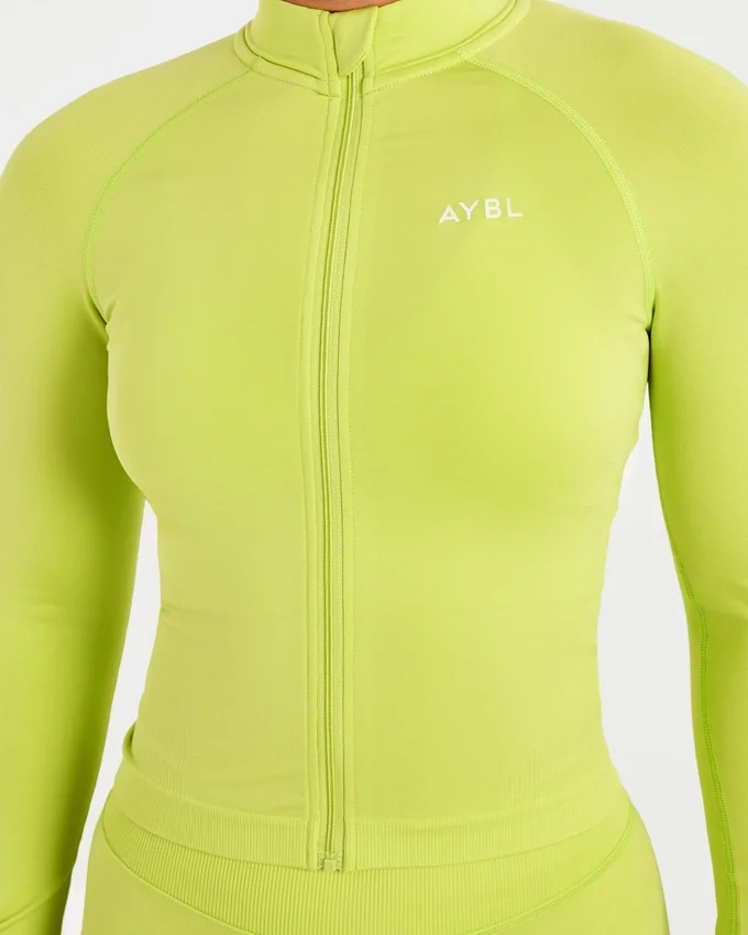 Adapt Seamless Jacket