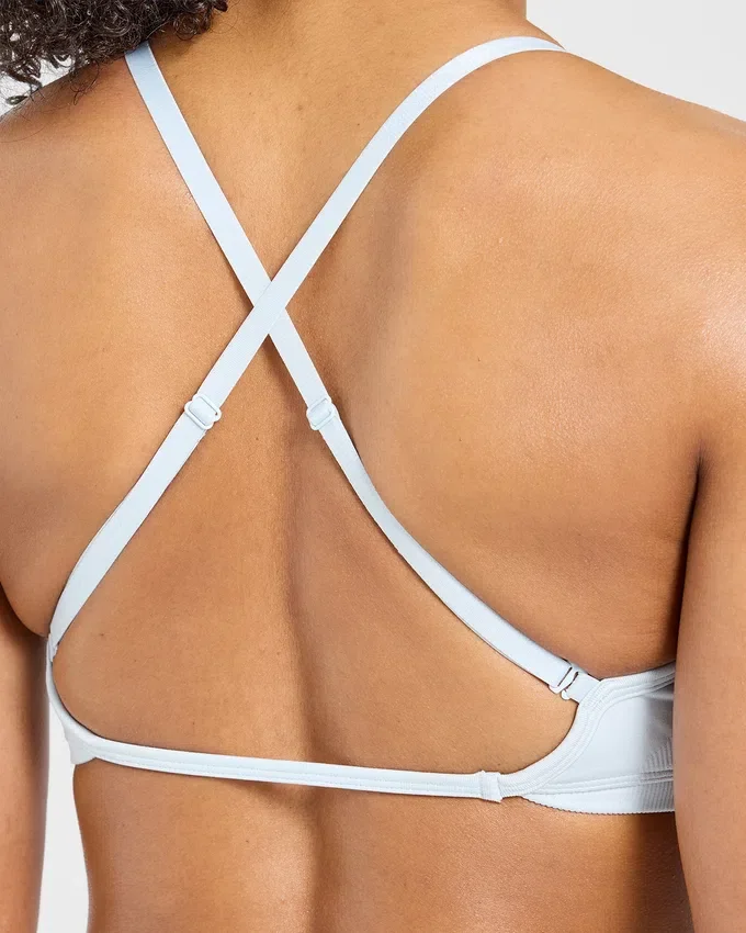 Adapt Seamless Strappy Sports Bra