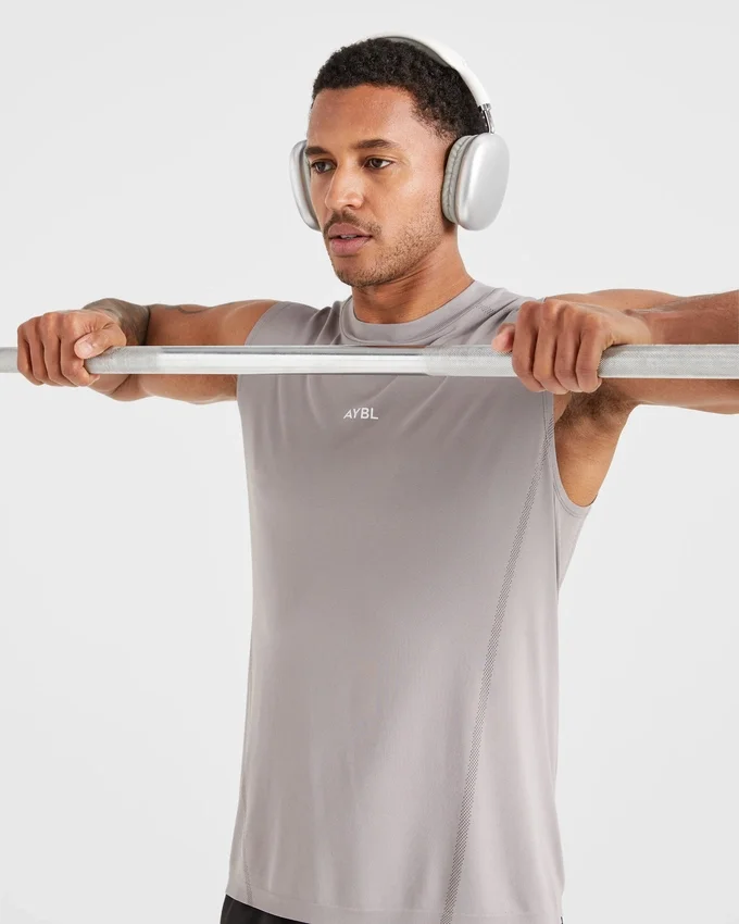 Attain Seamless Vest