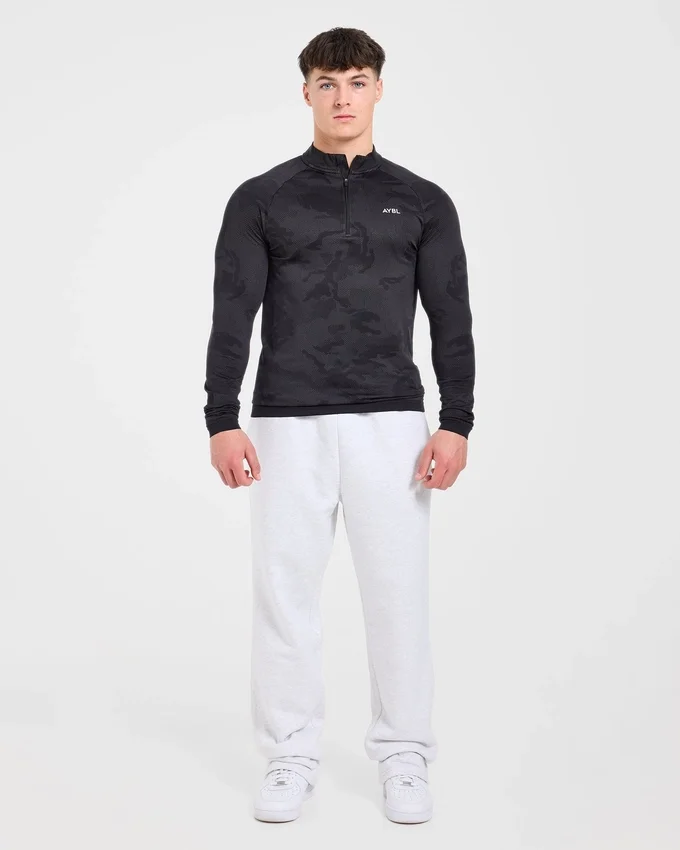 Camo Seamless 1/4 Zip Pullover