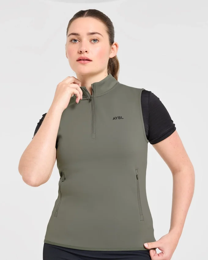Classic 1/4 Zip Vest