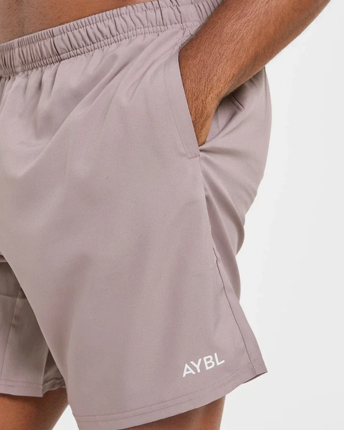 Core 7" Shorts