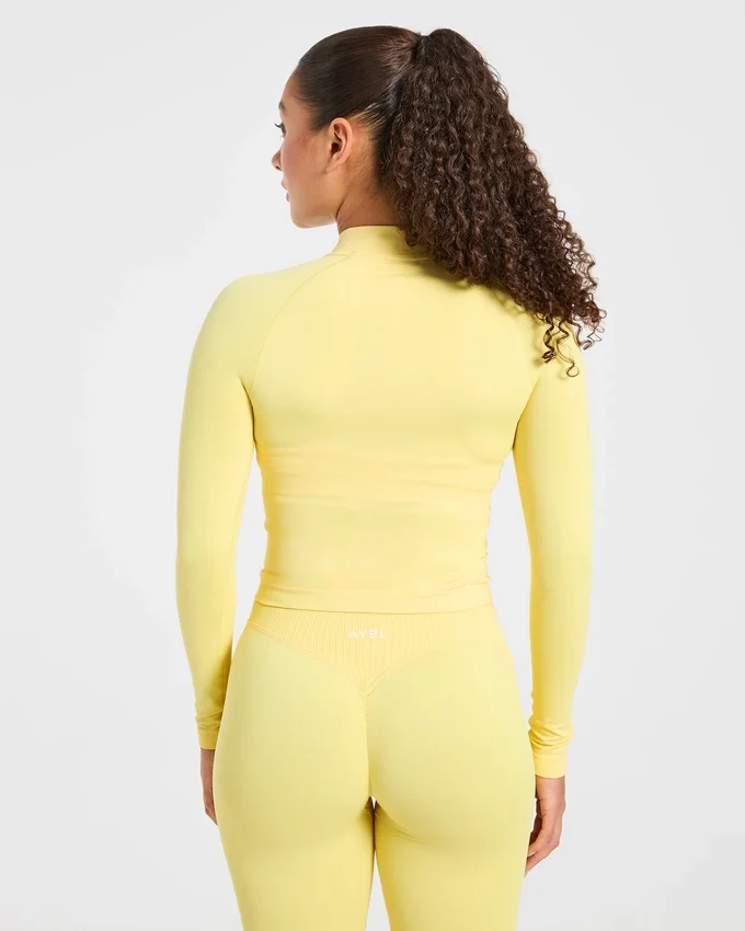 Enhance Seamless Jacket