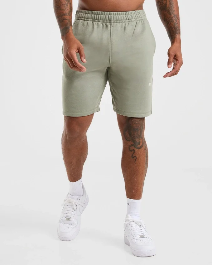 Essential Lightweight 7" Shorts