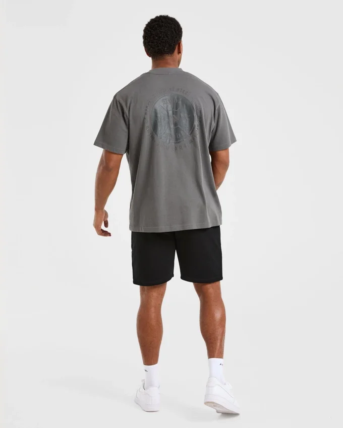 Essential Lightweight 7" Shorts
