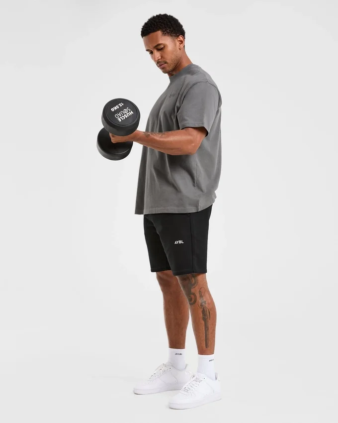 Essential Lightweight 7" Shorts