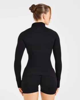 Essential Seamless 1/2 Zip Pullover