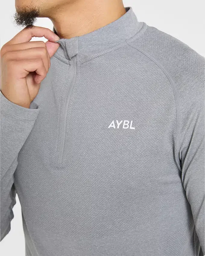Essential Seamless 1/4 Zip Pullover